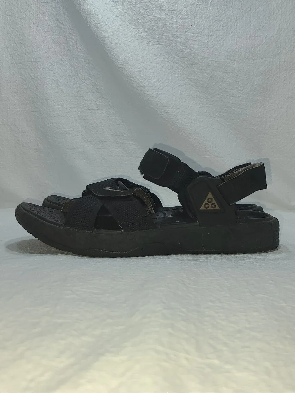 Mens Nike Deschutz+ Sport Sandal Size: 7 Color: Black